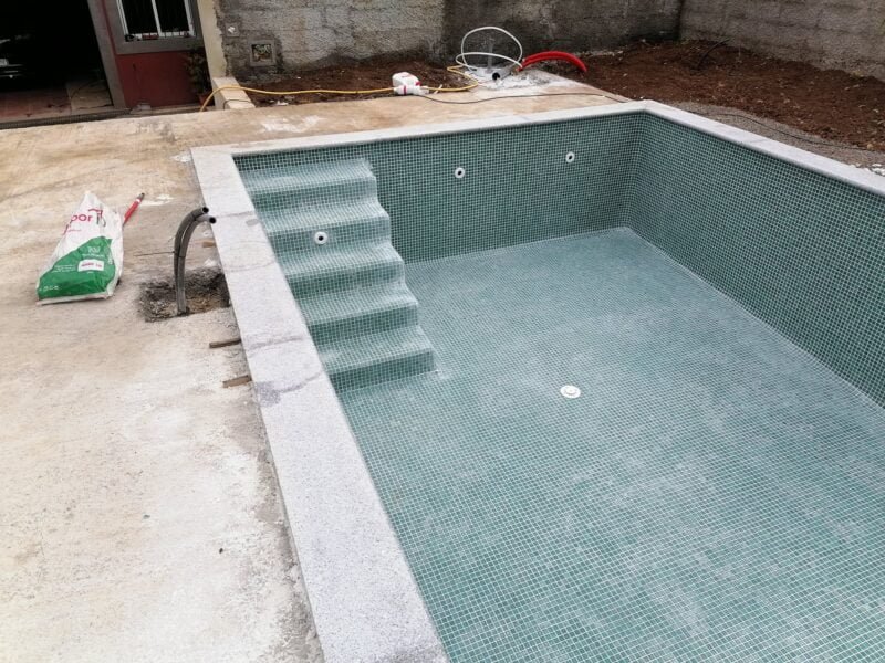 Construção de Piscinas e Lounge